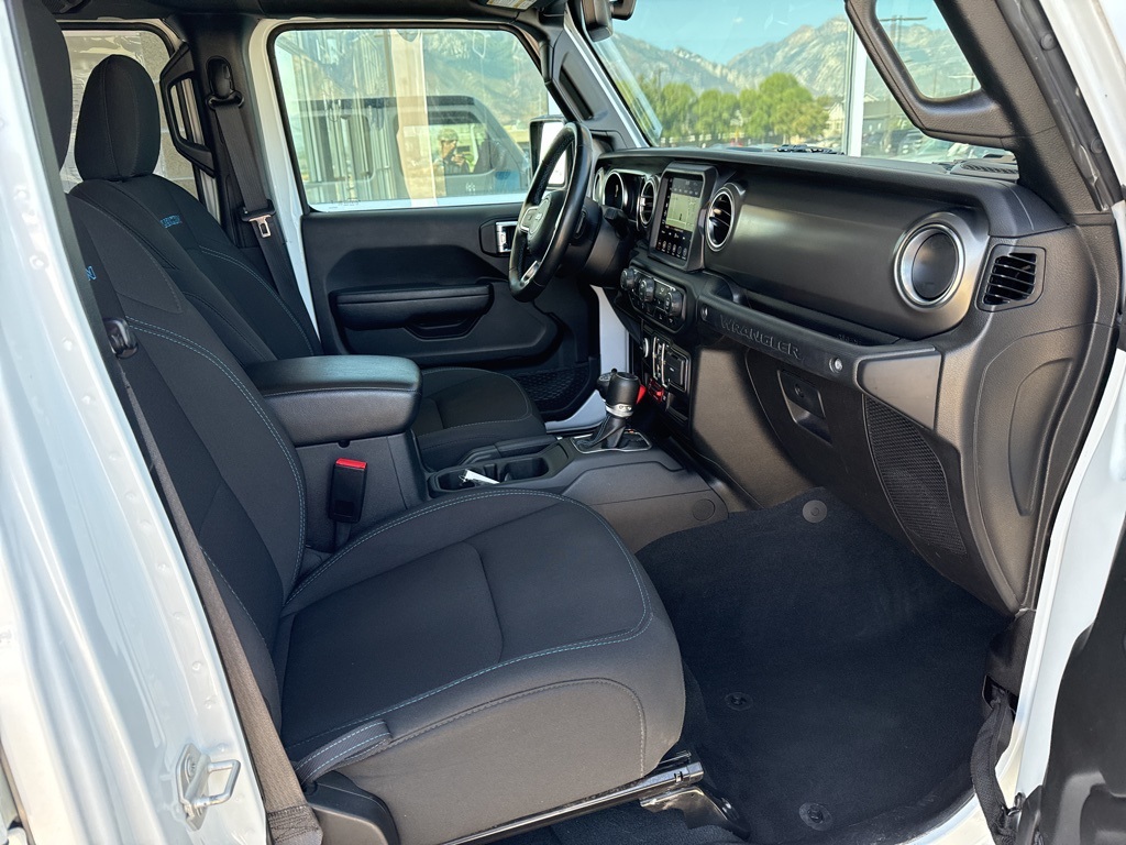 2023 Jeep Wrangler Rubicon 4xe photo 18
