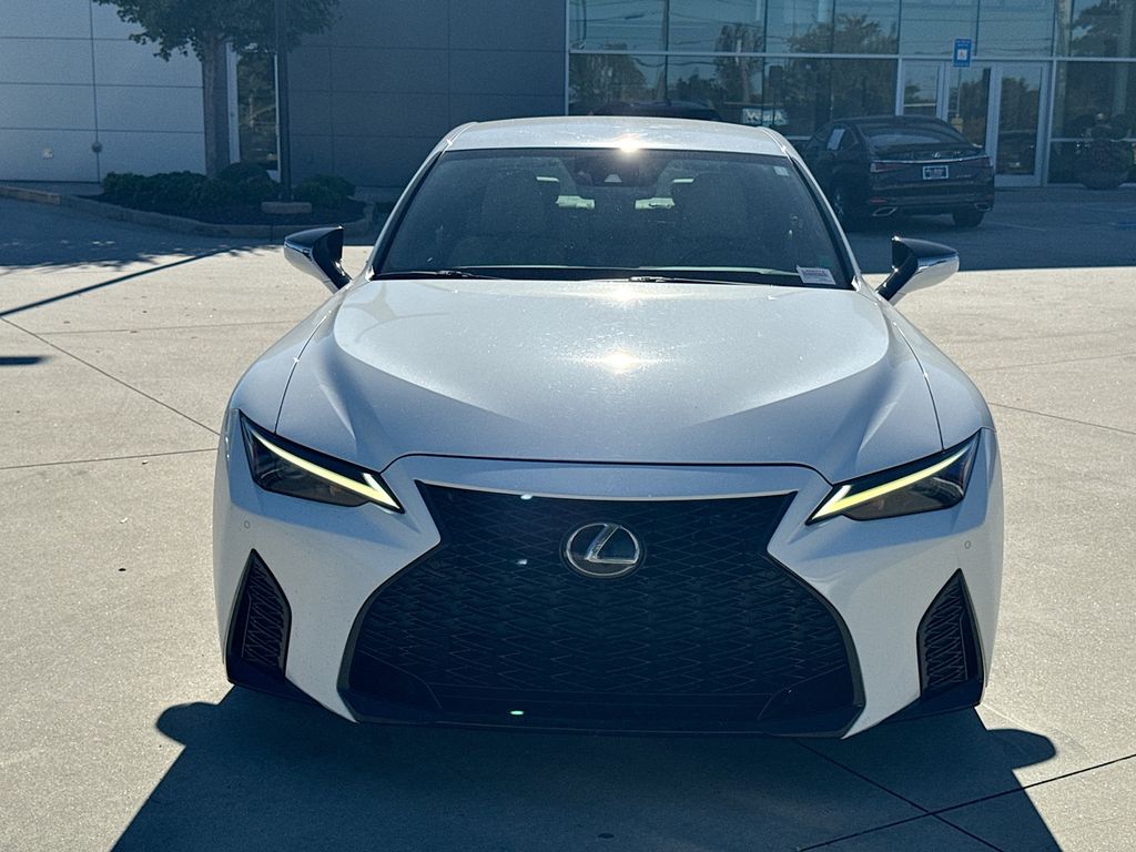 2021 Lexus IS 350 F SPORT photo 3