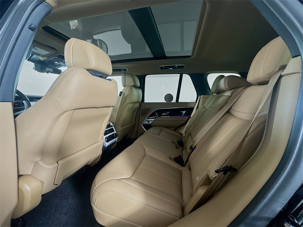 2025 Land Rover Range Rover SE photo 20