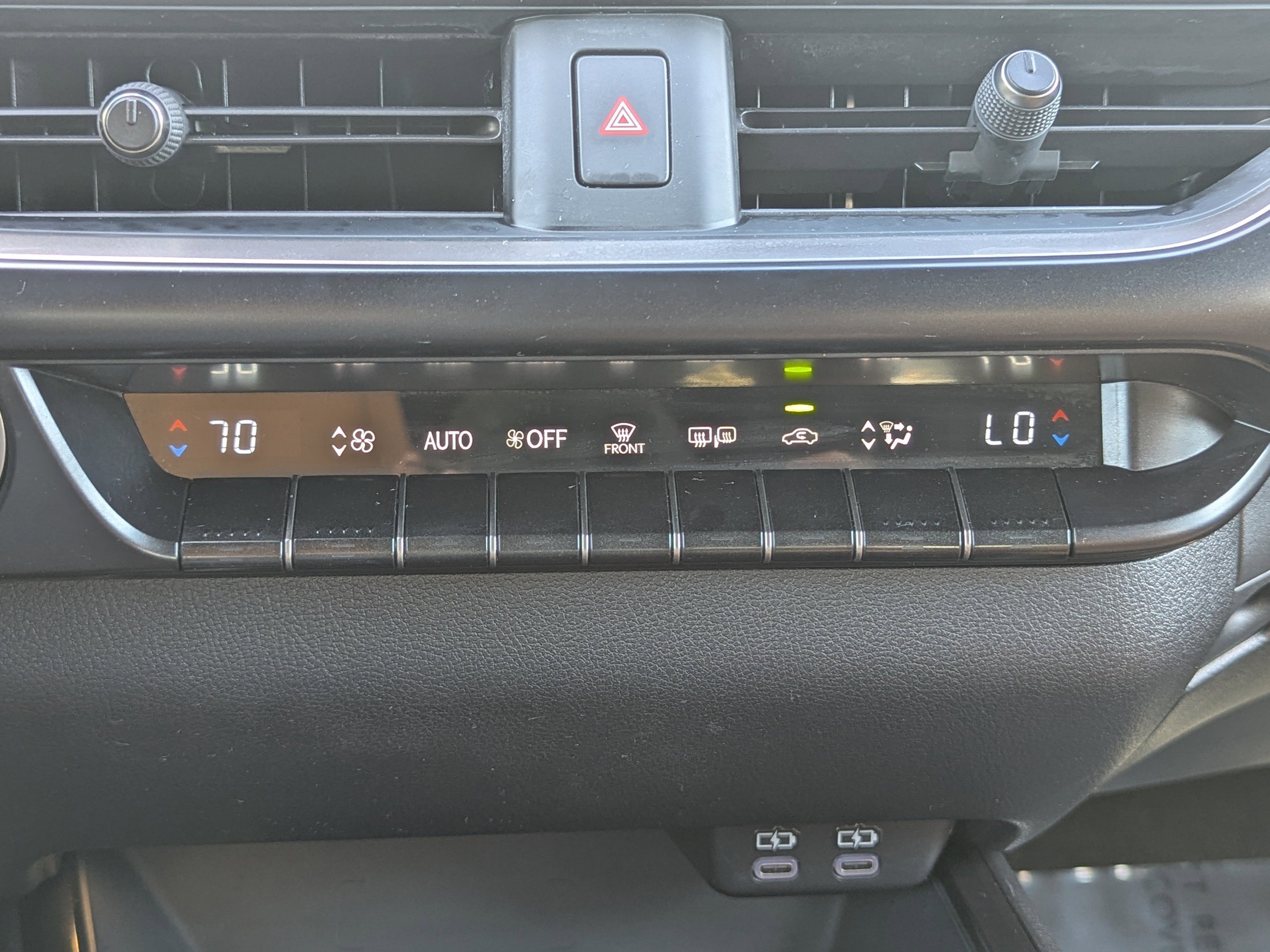 2023 Lexus UX 250h Premium photo 25