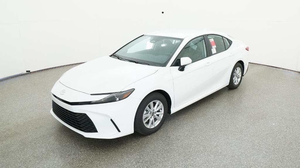 2026 Toyota Camry LE's photo