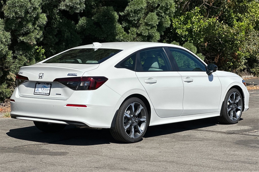 2025 Honda Civic Sport Touring photo 2