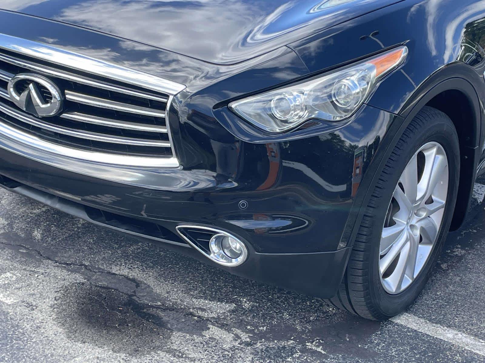 2015 Infiniti QX70 Base photo 8
