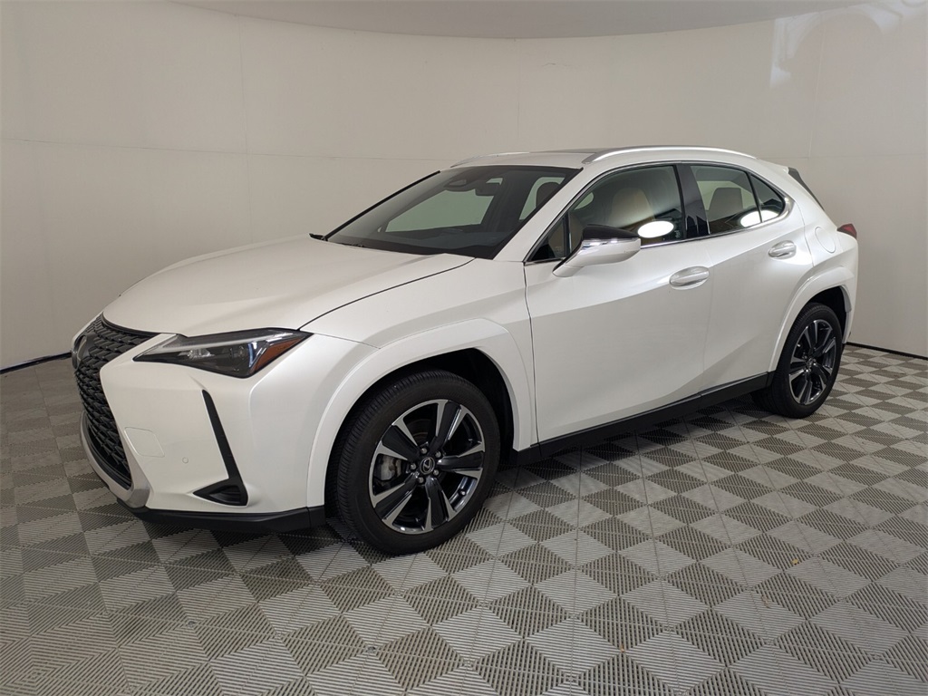 2025 Lexus UX photo 8