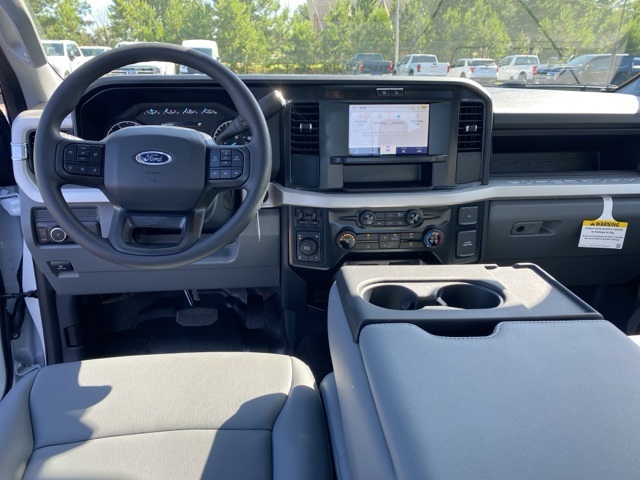 2025 Ford F-250 XL photo 2
