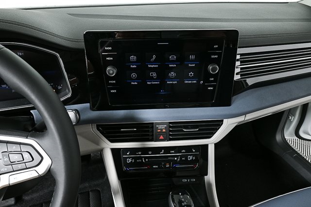 2025 Volkswagen Jetta 1.5T SE photo 10
