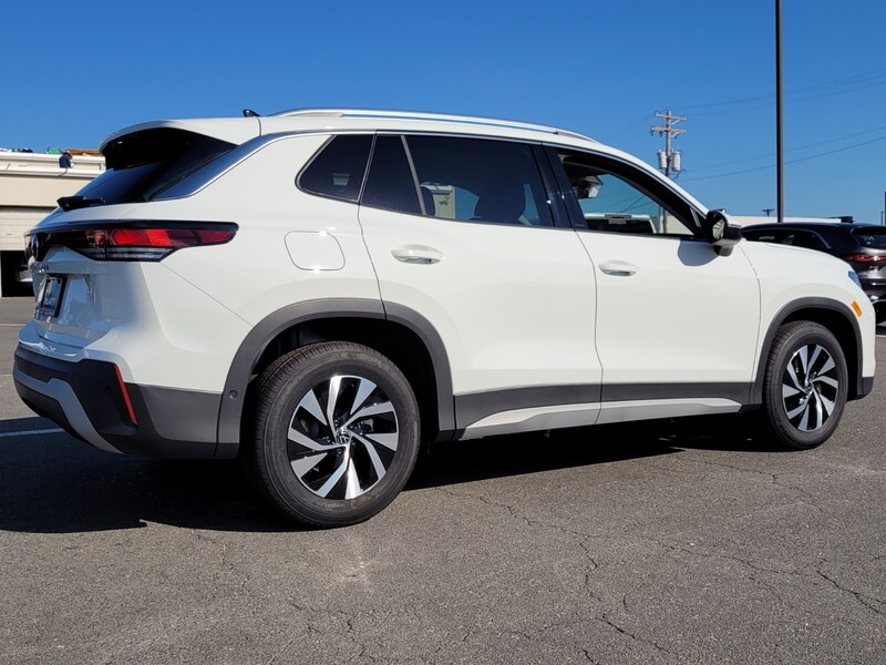 2025 Volkswagen Tiguan S photo 2