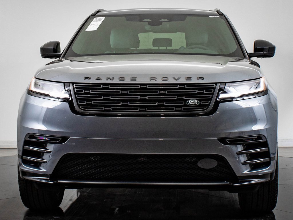 2026 Land Rover Range Rover Velar SE photo 3