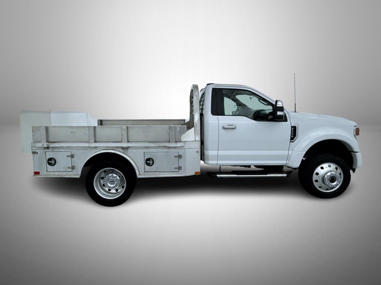 2022 Ford F-550 photo 4