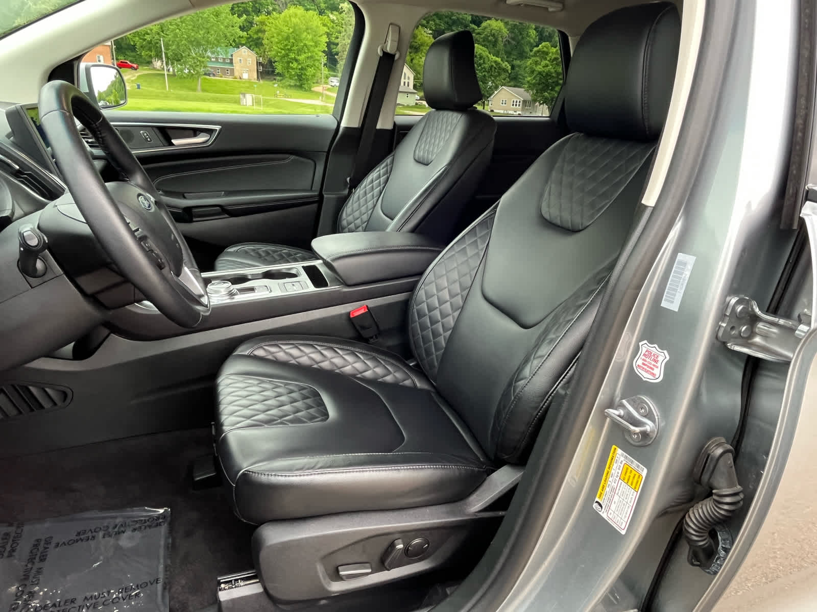 2024 Ford Edge Titanium photo 10