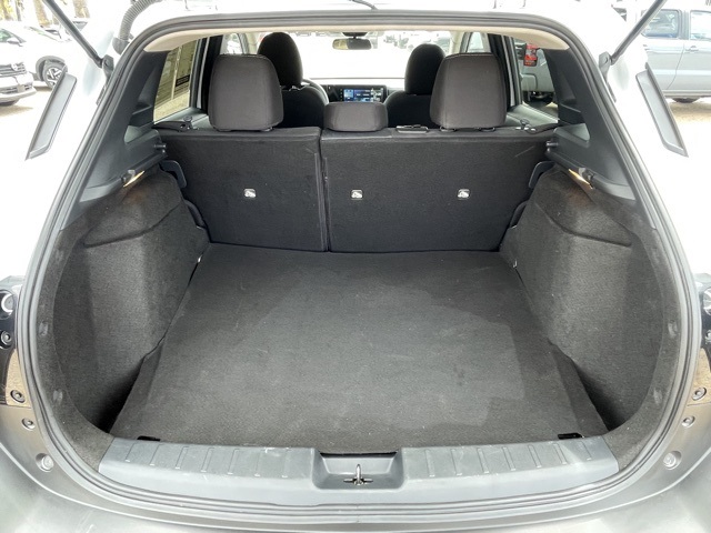 2025 Nissan Kicks SV photo 23