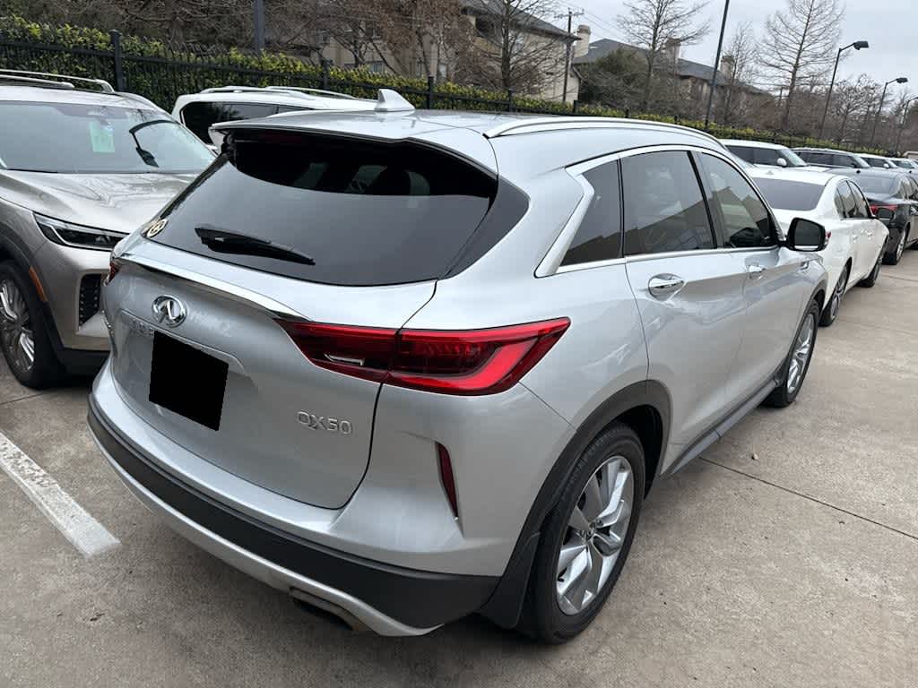 2021 Infiniti QX50 Luxe photo 4