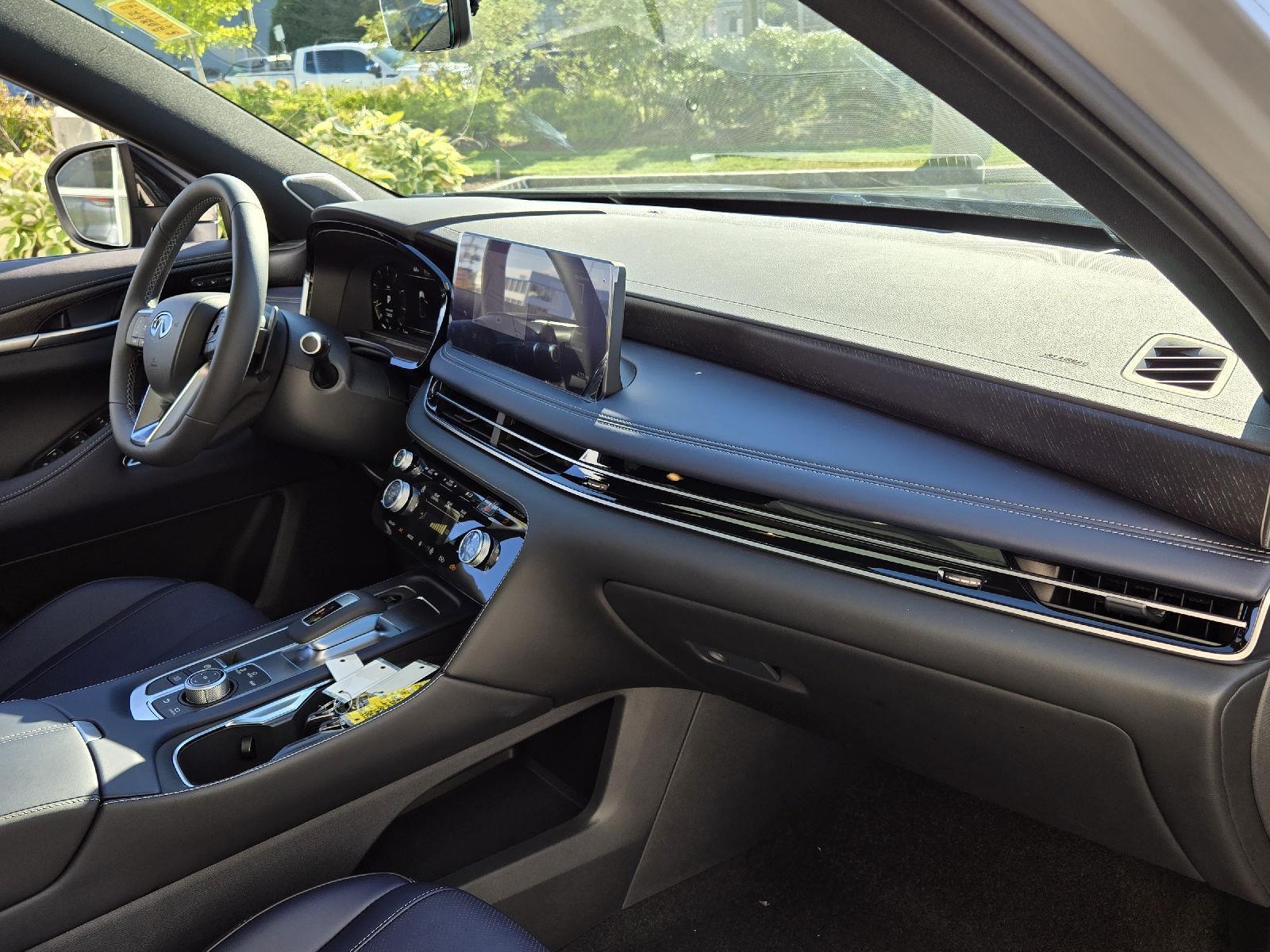2026 Infiniti QX60 AWD photo 17