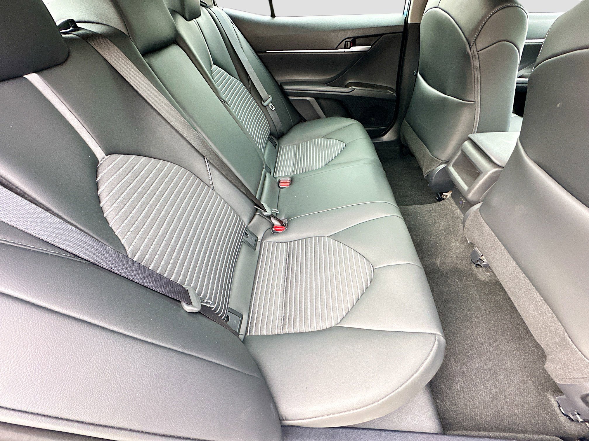 2024 Toyota Camry SE photo 27