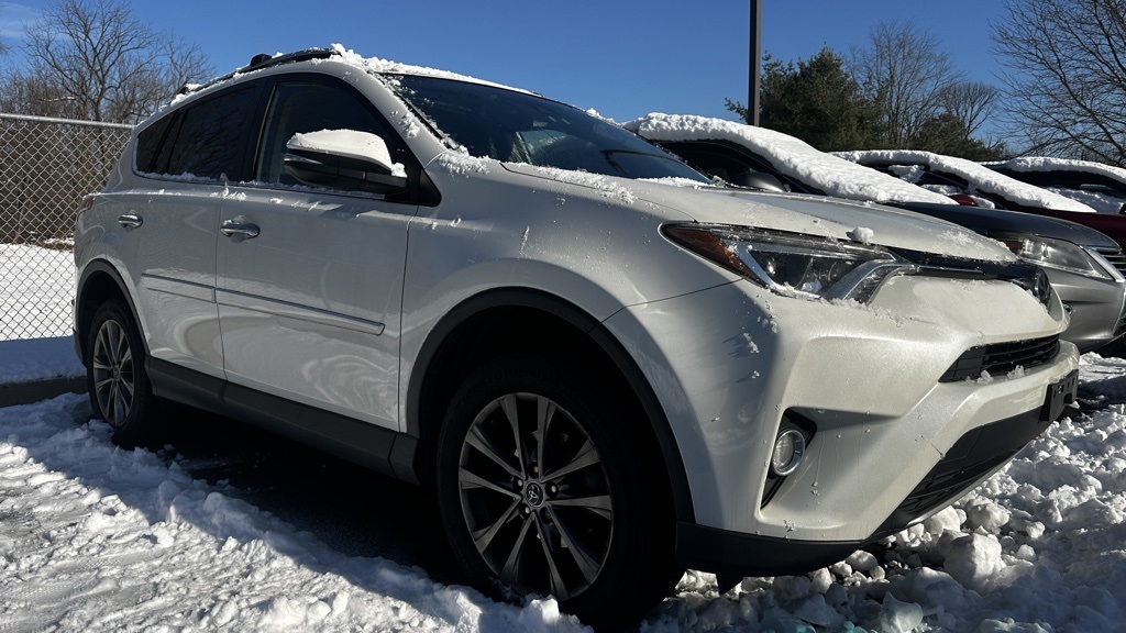 2018 Toyota RAV4 Limited's photo