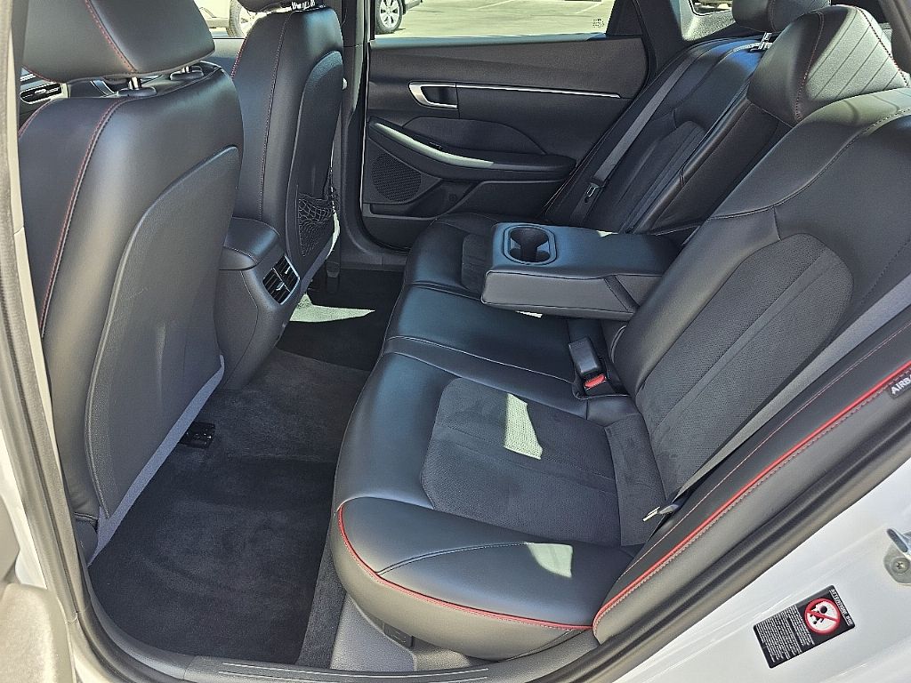 2021 Hyundai Sonata SEL Plus photo 18