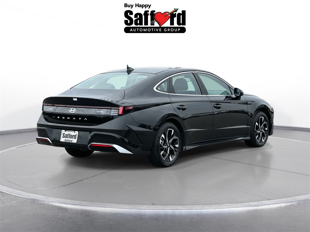 2025 Hyundai Sonata SEL photo 8