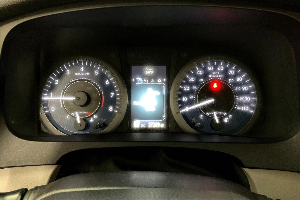 2020 Toyota Sienna L photo 19