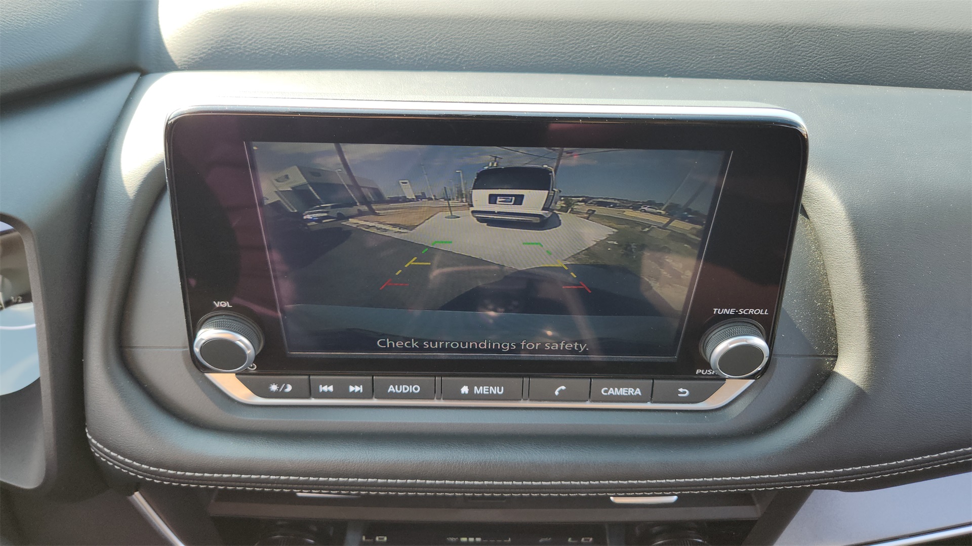 2025 Nissan Rogue SV photo 13