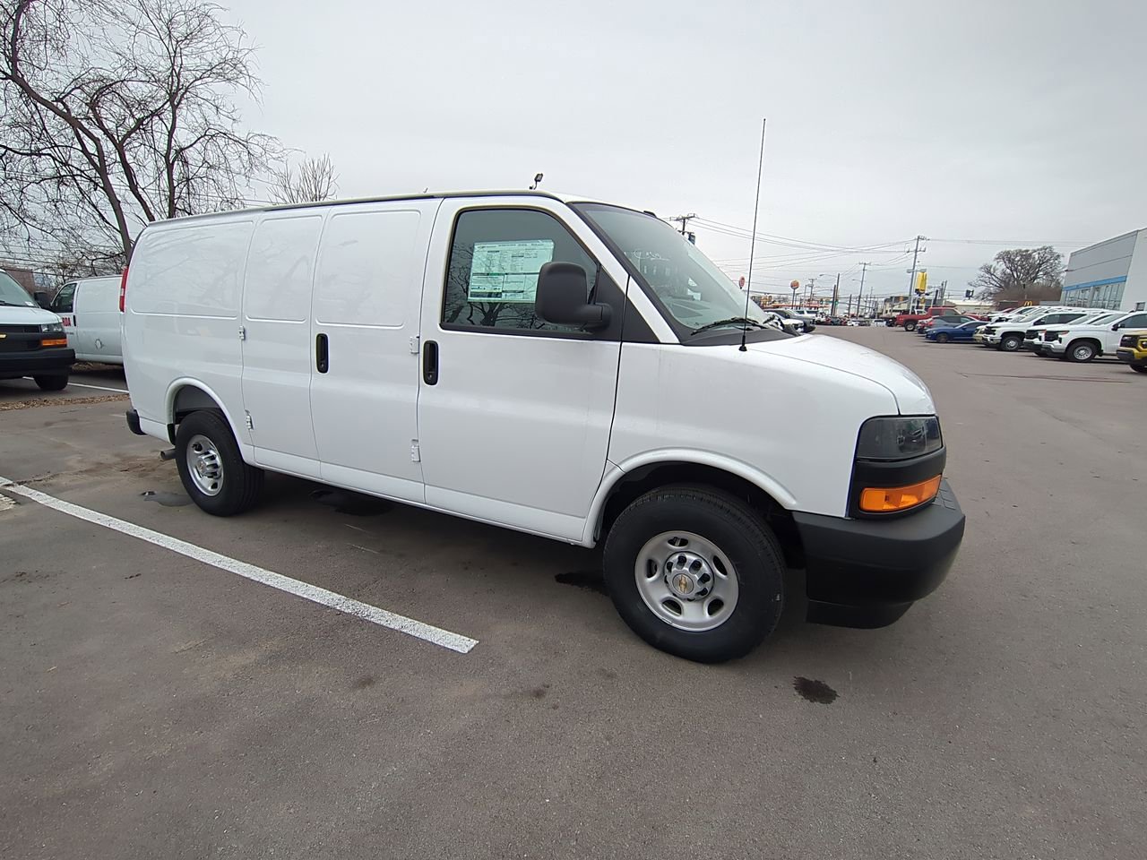 2025 Chevrolet Express Cargo 2500 photo 2