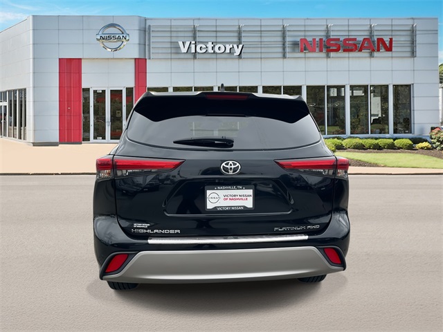 2023 Toyota Highlander Platinum photo 3