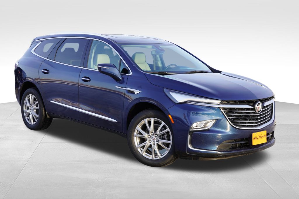 2023 Buick Enclave Essence's photo