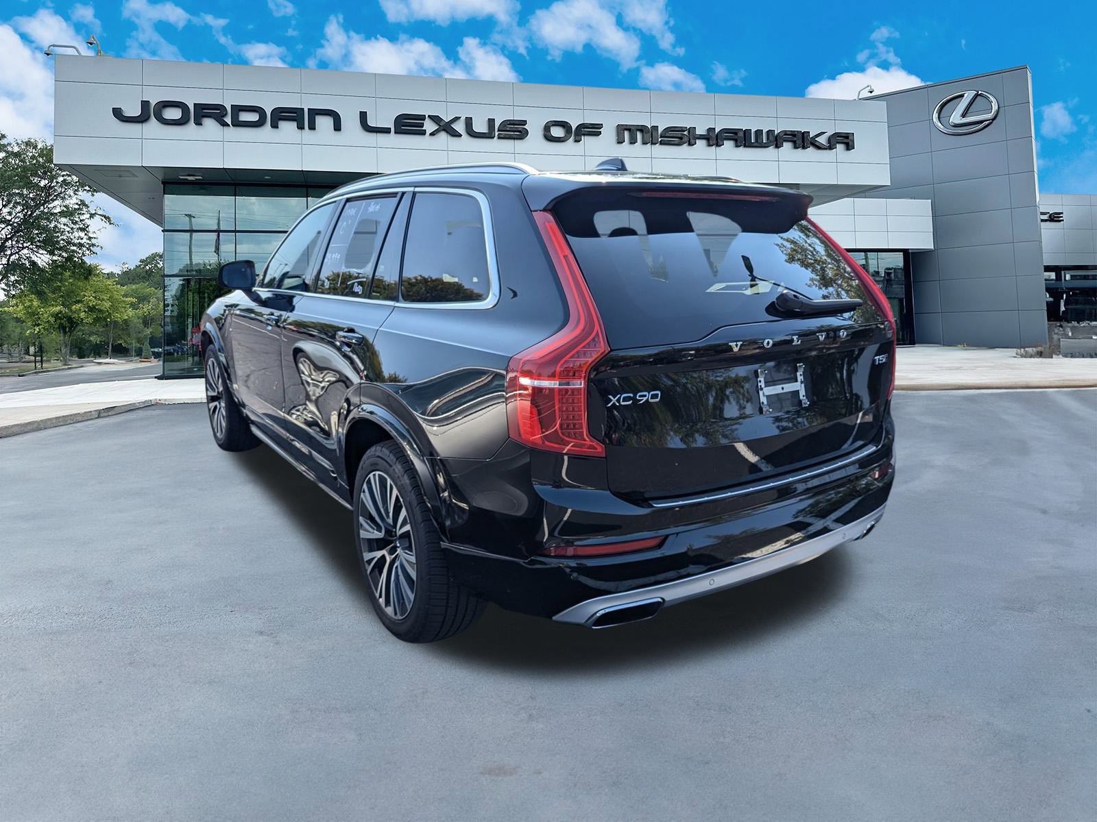 2020 Volvo XC90 T5 Momentum photo 2