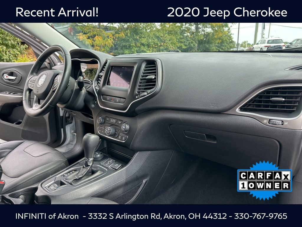 2020 Jeep Cherokee Latitude photo 24
