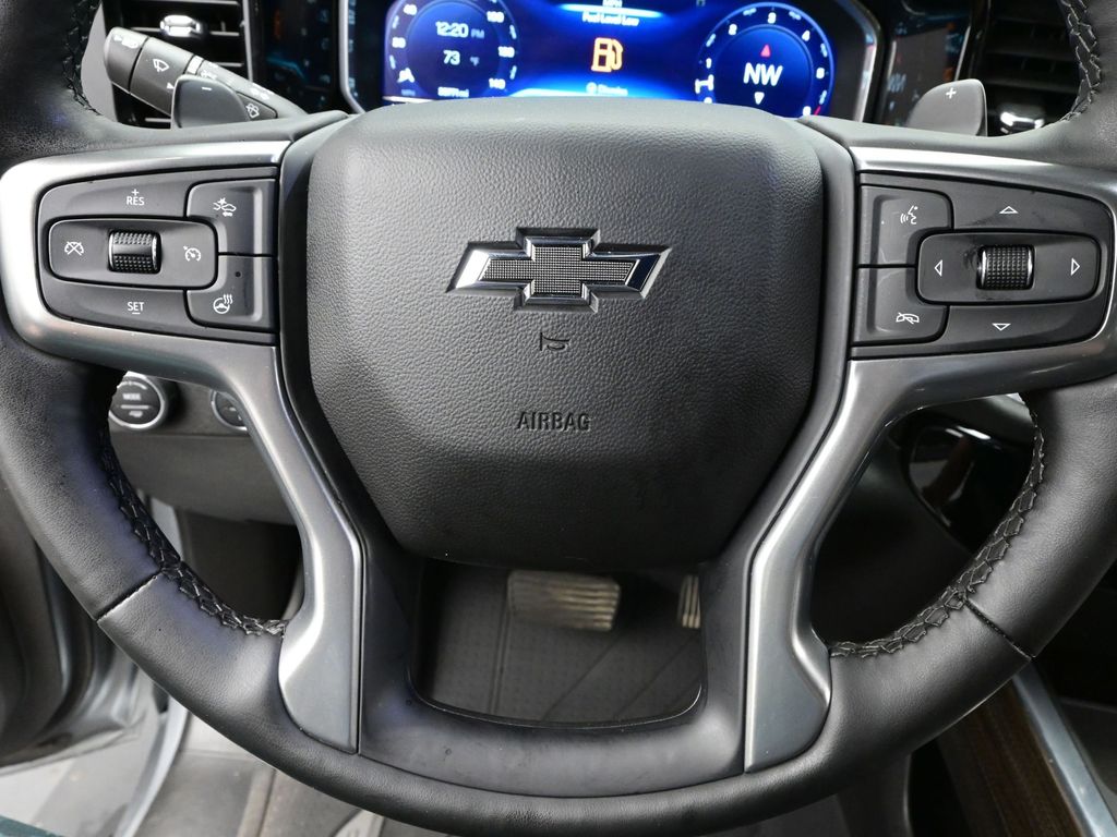 2023 Chevrolet Silverado 1500 RST photo 13