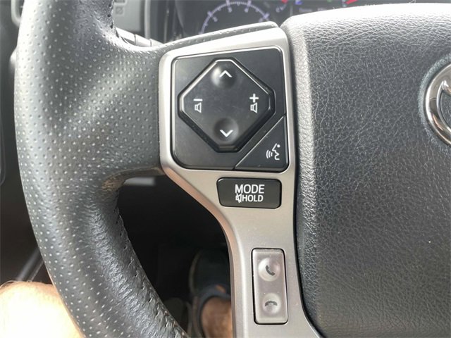 2022 Toyota 4Runner SR5 Premium photo 25