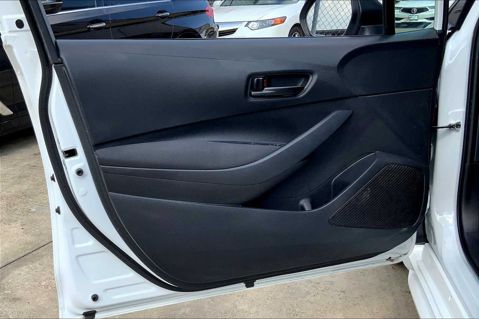 2024 Toyota Corolla LE photo 20