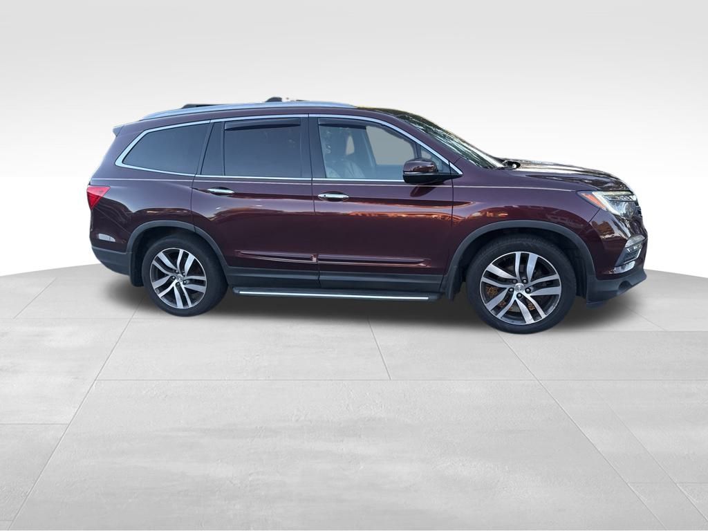 2016 Honda Pilot Elite photo 4