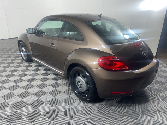 2012 Volkswagen Beetle 2.5L photo 9
