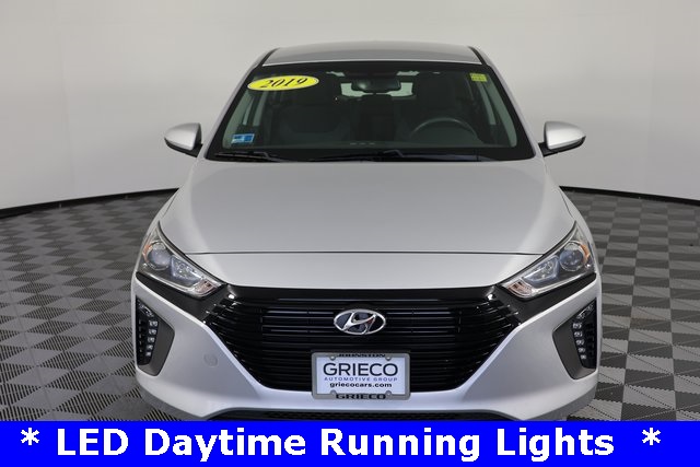 2019 Hyundai Ioniq Plug-In Hybrid photo 3