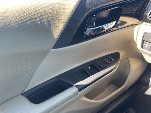 2016 Honda Accord LX photo 12