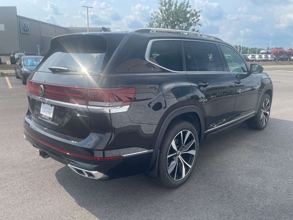 2025 Volkswagen Atlas SEL Premium R-Line photo 3
