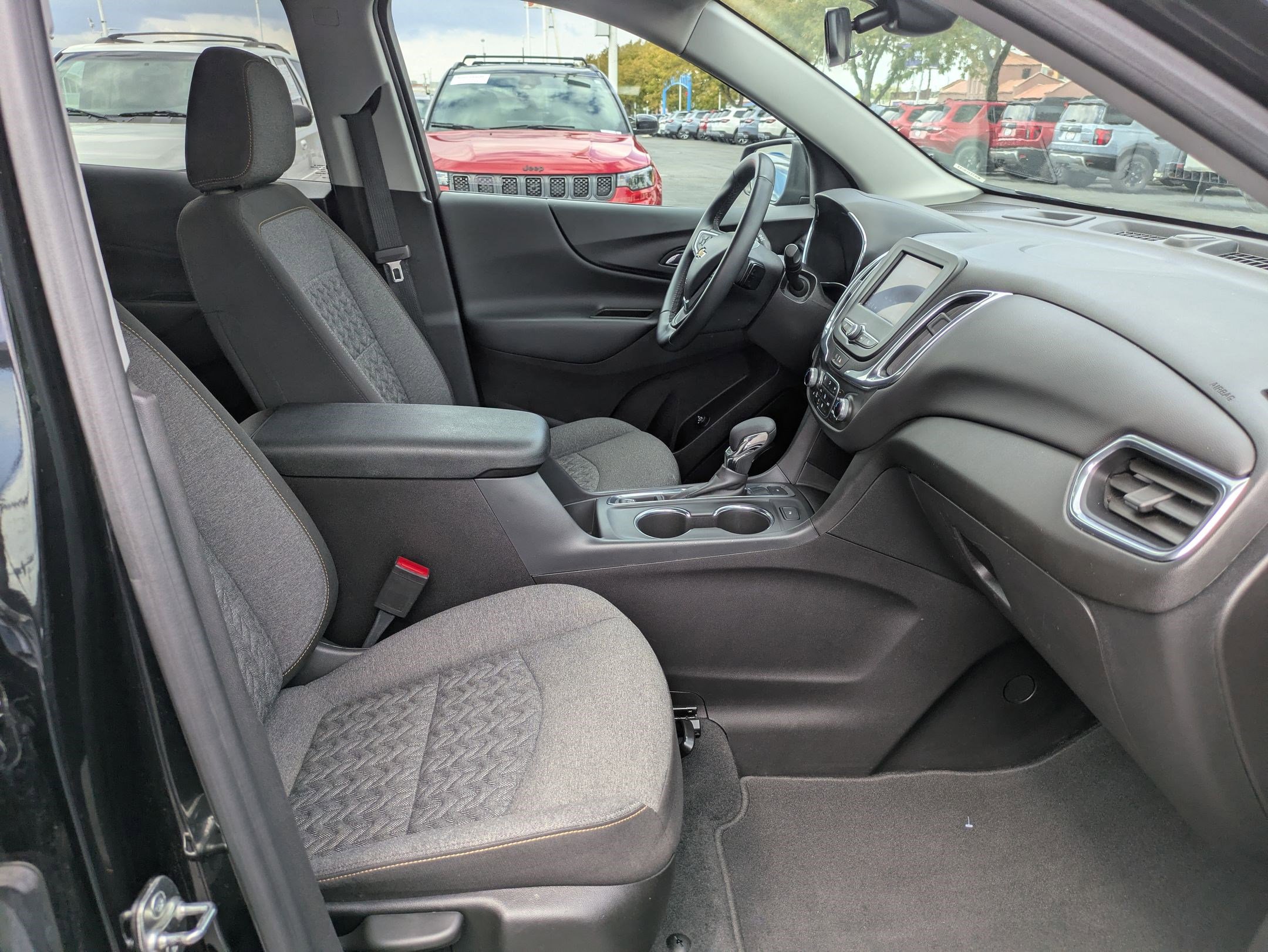 2024 Chevrolet Equinox LT photo 27