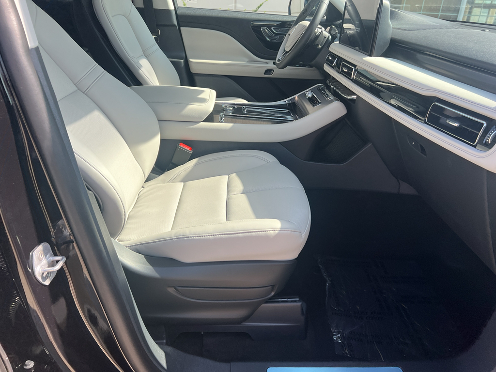 2025 Lincoln Aviator Premiere photo 31