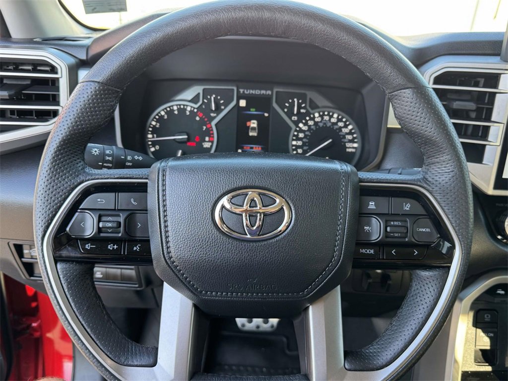 2022 Toyota Tundra SR5 CrewMax photo 3