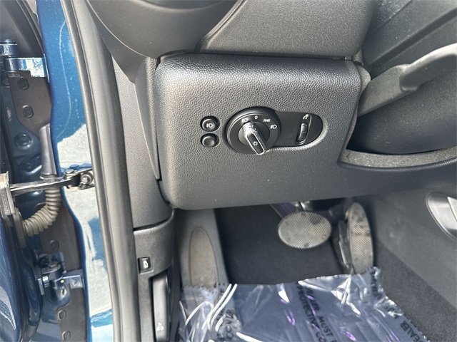 2021 Mini Cooper Convertible S photo 23