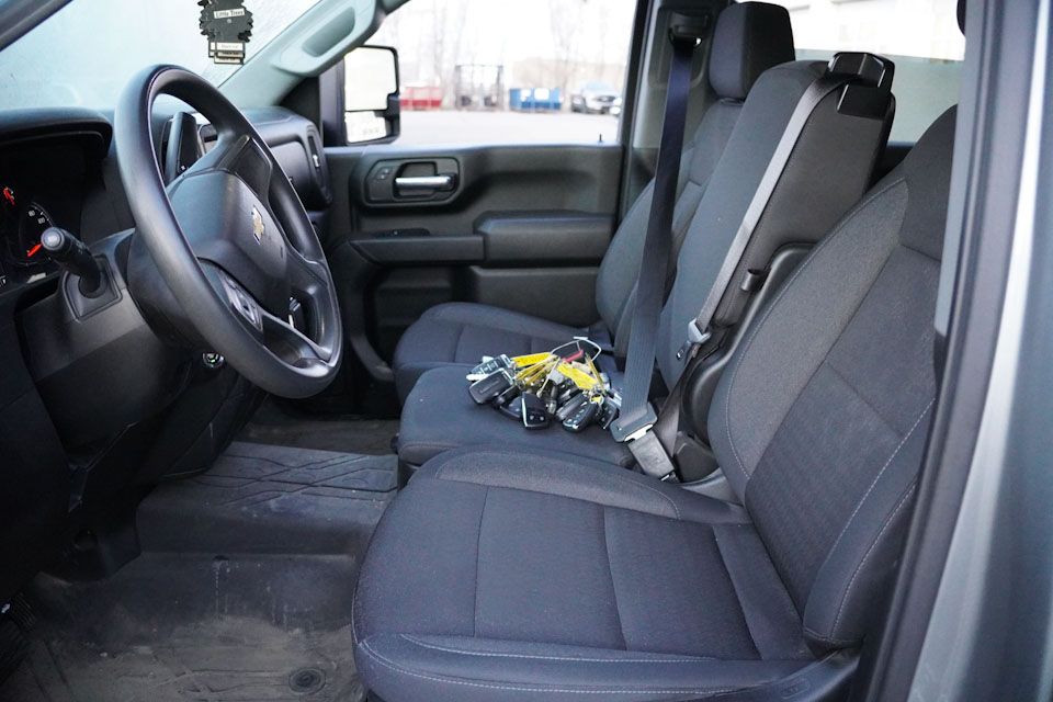 2024 Chevrolet Silverado 2500HD Custom photo 4