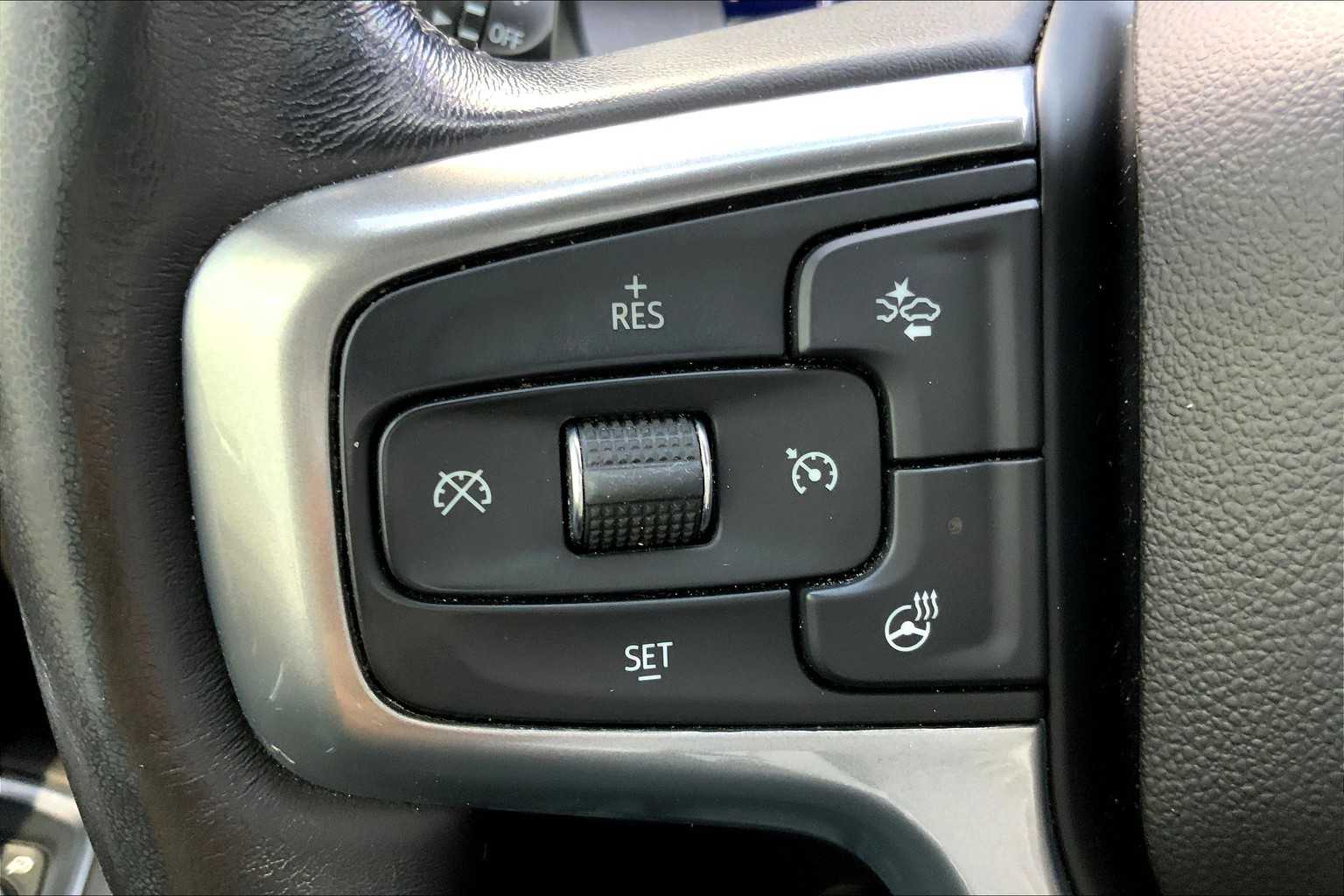 2022 Chevrolet Silverado 1500 RST photo 21