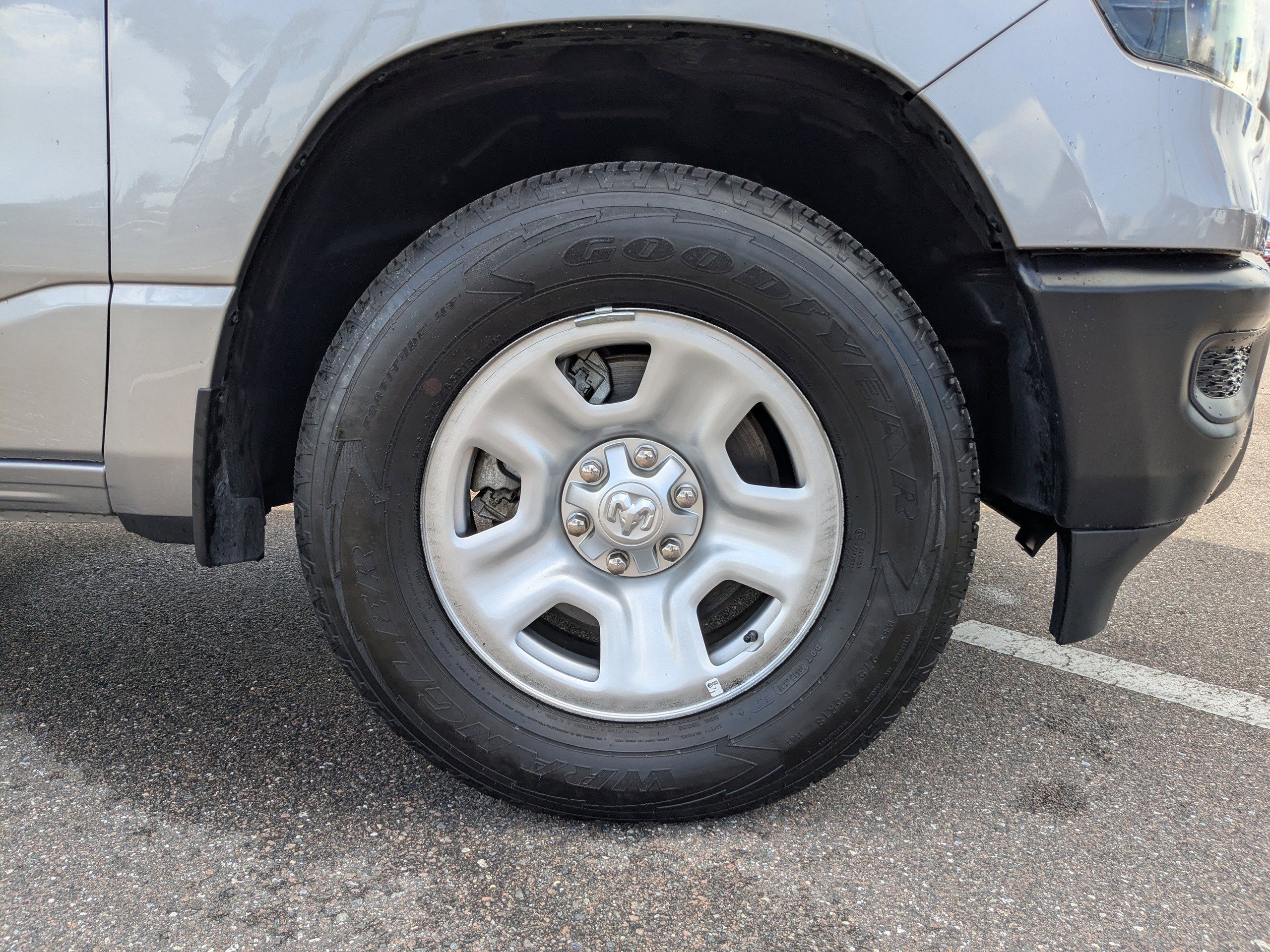 2023 Ram 1500 Tradesman photo 4