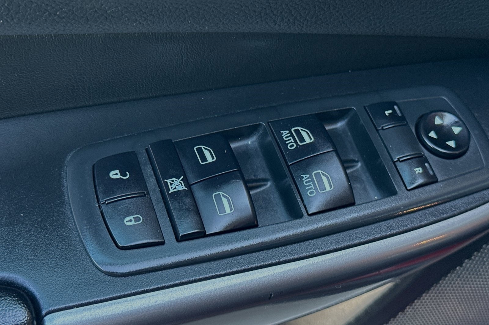 2021 Jeep Cherokee Latitude Lux photo 12