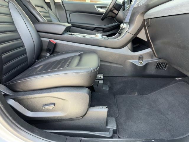 2022 Ford Edge SEL photo 38
