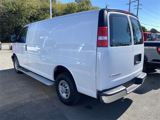 2024 Chevrolet Express 2500 Work Van photo 3