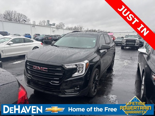 2024 GMC Terrain SLT's photo