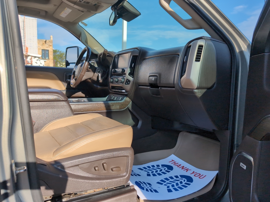 2018 Gmc Sierra 3500 HD Denali photo 28