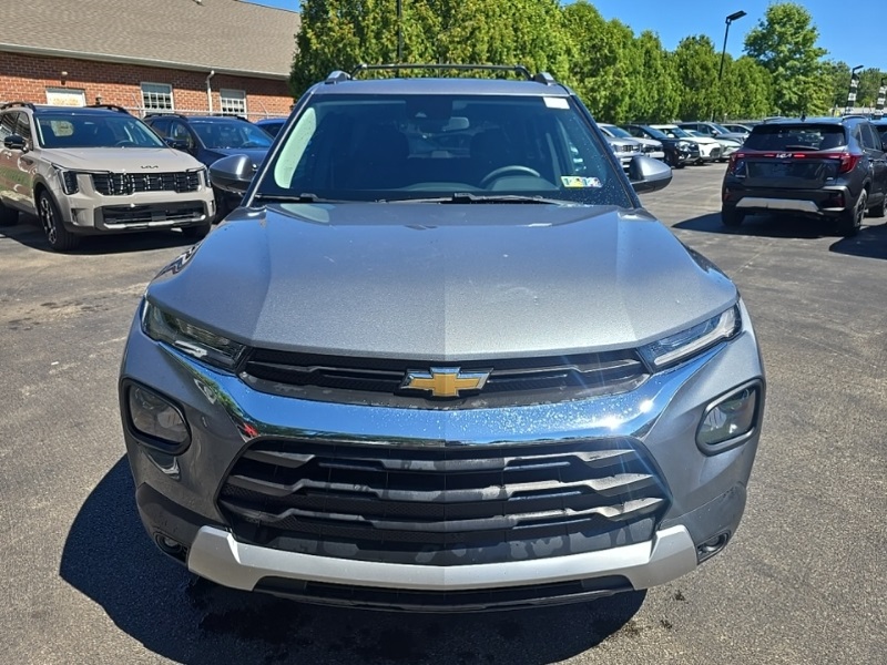 2022 Chevrolet Trailblazer LT photo 2