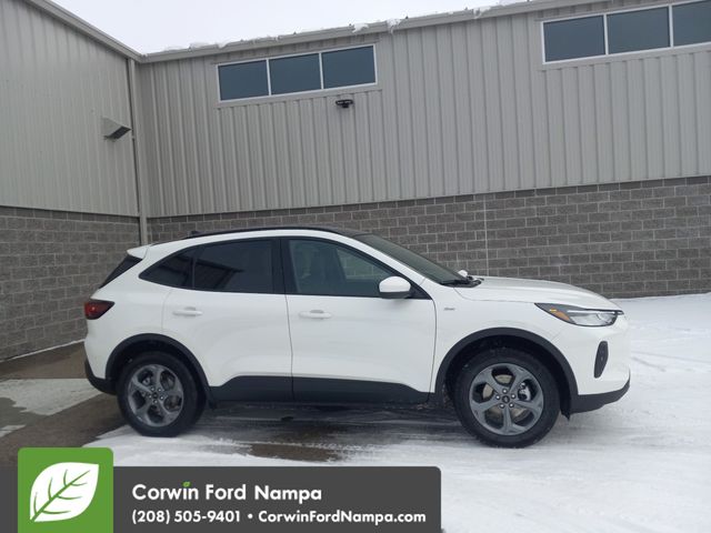2025 Ford Escape ST-Line Select photo 2